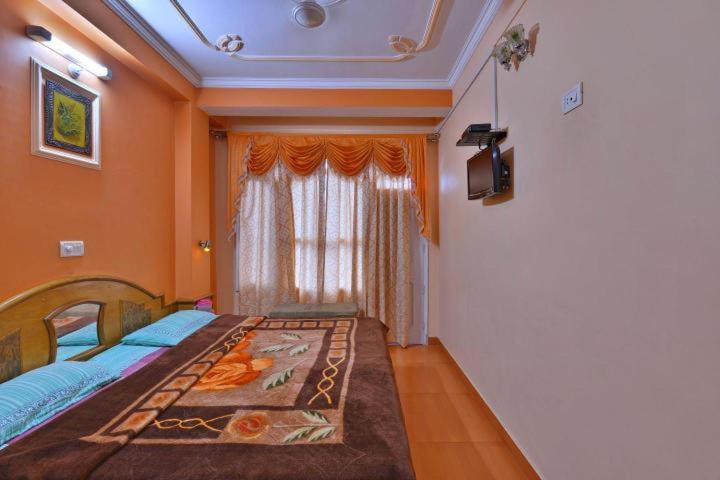 Hotel Ashish Inn Kandāghāt Exterior foto