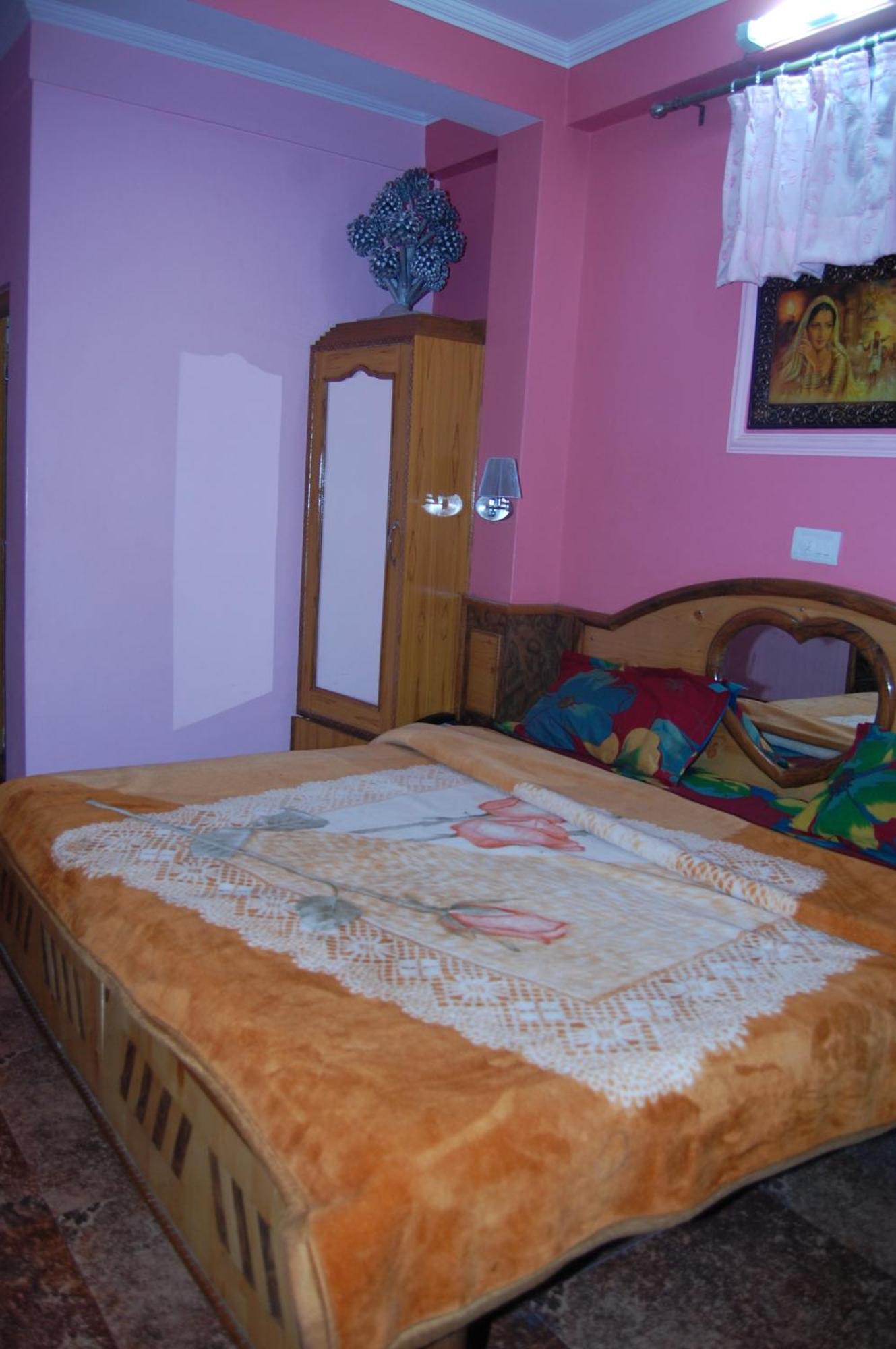 Hotel Ashish Inn Kandāghāt Exterior foto